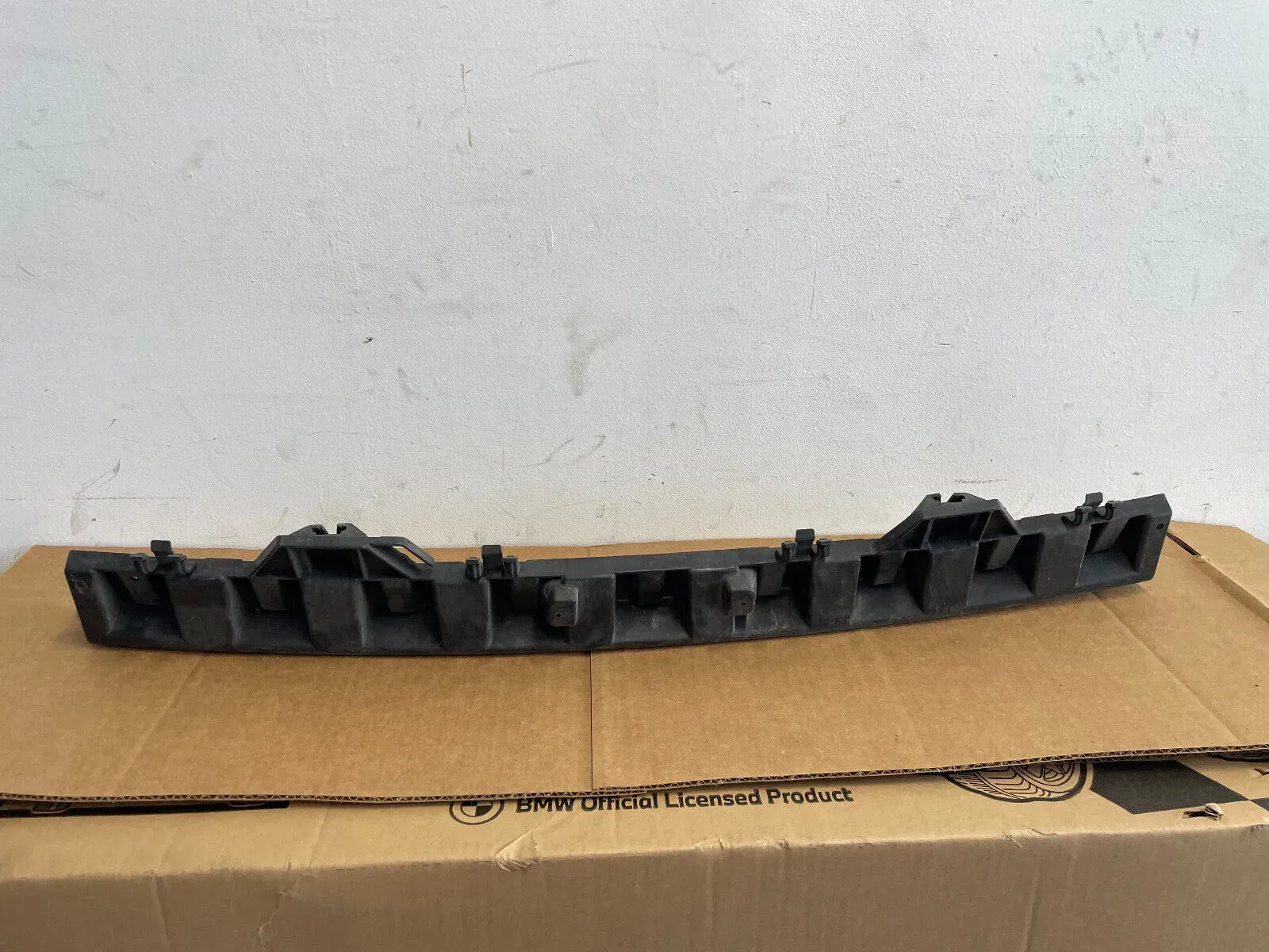 Mercedes E Klasse Coupe Cabrio W207 AMG Halter für Stoßstange Hinten A2078850165 - Bild 1
