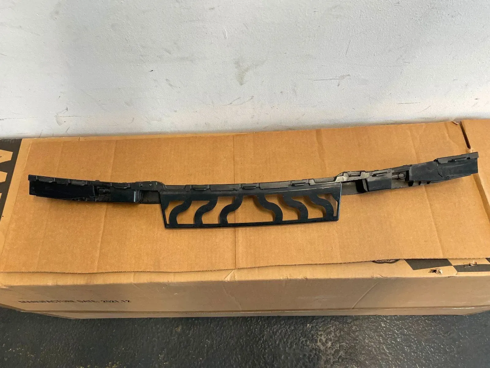 Mercedes Benz W206 Grundträger Stoßstange Halter A2068857900 - Bild 1