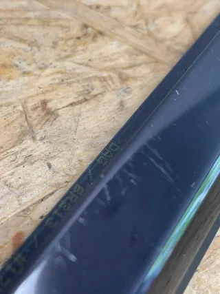 Mercedes-Benz E W213 Vordere Linke Türfensterversiegelungsschiene A2137209504 - Bild 3