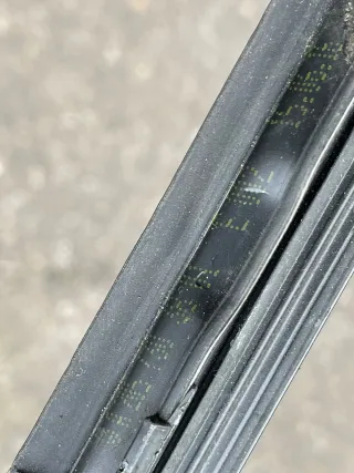 Mercedes S205 W205 Abdichtschiene Leiste Türleiste rechts hinten A2057303801 - Bild 5