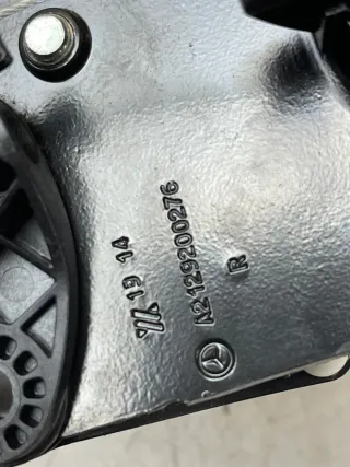 Mercedes W212 S212 Entriegelung Rückbank hinten rechts A2129200606 / A2129200406 - Bild 7