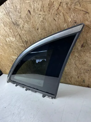 Mercedes W205 Seitenscheibe rechts hinten Dreieckscheibe  A2056702012 - Bild 2