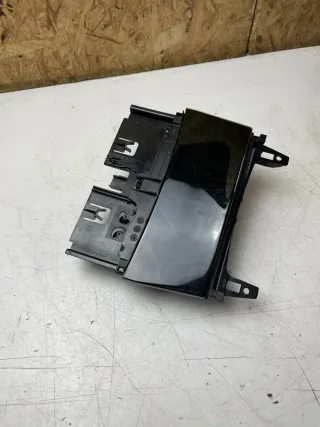 Mercedes Benz C-Klasse W204 Aschenbecher Ablagefach 12 Volt-Stecker A2046801350 - Bild 3
