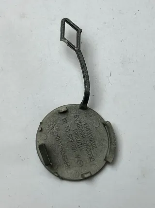 Mercedes B-Klasse W 245 Abdeckung Abschleppöse hinten A1698850423 - Bild 2