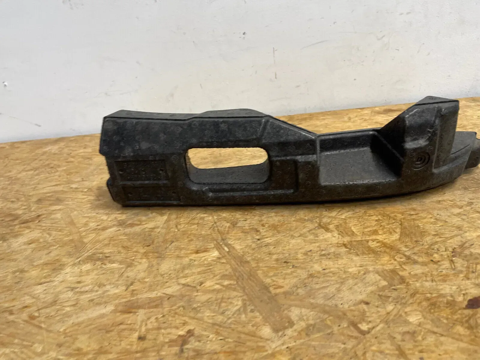 Mercedes Benz SLK R171 Frontschaum-Stoßdämpferstange Links A1718852337 - Bild 1