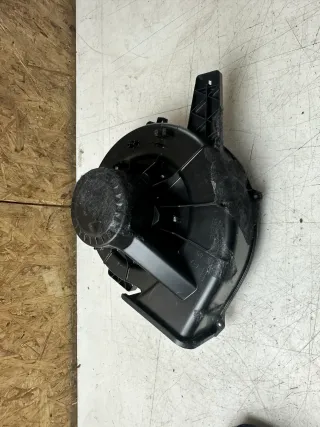 Audi A1 8X VW Polo 6R Gebläsemotor Innenraumgebläse BEHR 6R1819015 - Bild 2