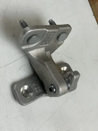 Mercedes W205/ S205 Türscharnier hinten links oben Scharnier Tür A2057300137 Neu - Bild 4