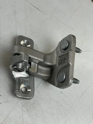 Mercedes W205/ S205 Türscharnier hinten links oben Scharnier Tür A2057300137 Neu - Bild 5