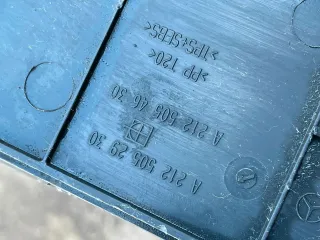 Mercedes E-Klasse W212 Luftführung Kühler oben A2125052930 - Bild 4