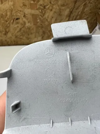 Mercedes Benz Abdeckung Abschlepppöse Stoßstange vorne  A2388809301 Original - Bild 3
