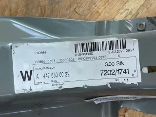 Mercedes Benz VITO W447 Seitenwandverkleidung Schließblech links A4476300022 NEU - Bild 4