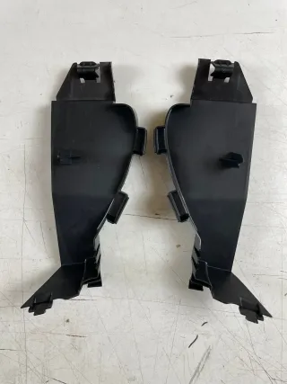 Mercedes-Benz Verkleidung Luftleitlamelle links A2468880038 + rechts A2468880138 - Bild 3