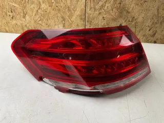 Mercedes E Klasse W212 Rückleuchte LED links aussen A2129068702 beschädigt - Bild 1