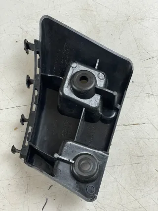 Mercedes W246 Stoßstangenhalter hinten links Halter Stoßstange A2468850165 - Bild 3