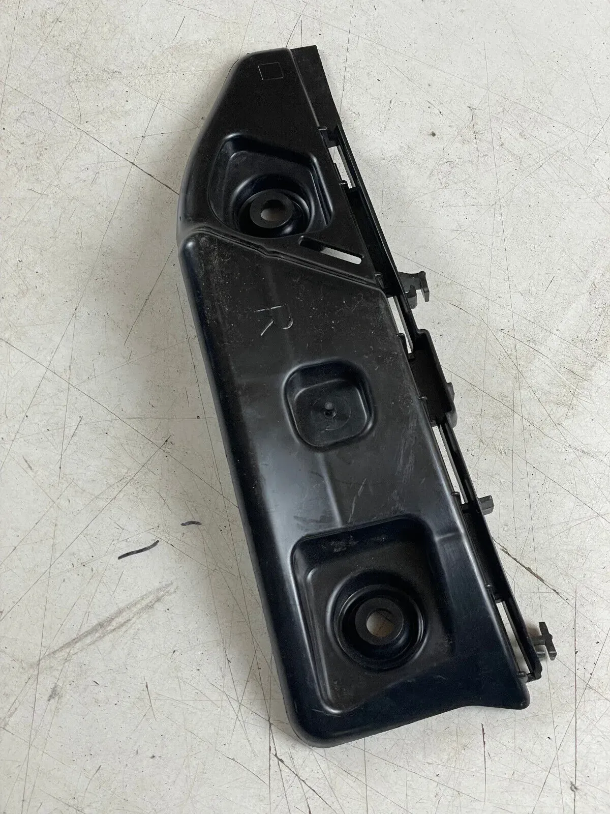 Mercedes W176 Hintere Stoßstangenhalterung Rechts Halterung A1768850265 - Bild 1