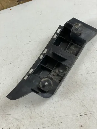 Mercedes-Benz W204 C-Klasse Grundträger Halterung hinten rechts A2048800203 - Bild 1