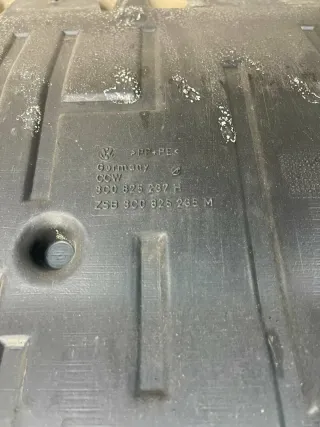 Volkswagen PASSAT B6 Motor Spritzschutz Abdeckung 3C0825237H - Bild 2