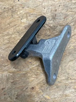 Mercedes B-Klasse W245 Scharnier hinten rechts unten  A046572 - Bild 2