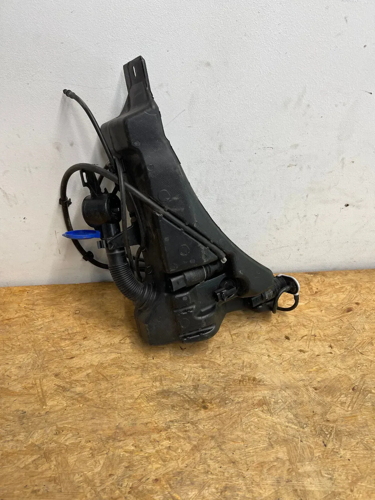 Original Ford Waschwasserbehälter Scheibenreinigung + Pumpen  JX7B13K175CD - Bild 1