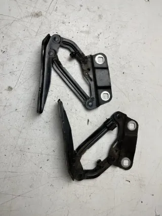 MERCEDES-BENZ  M-KLASSE (W164) Motorhaubenscharnier Scharniere links und rechts - Bild 1