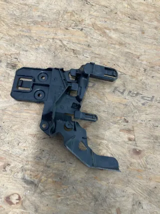 Mercedes W205 HALTER TÜRSCHLOSS Vorne RECHTS A2057230414 - Bild 1