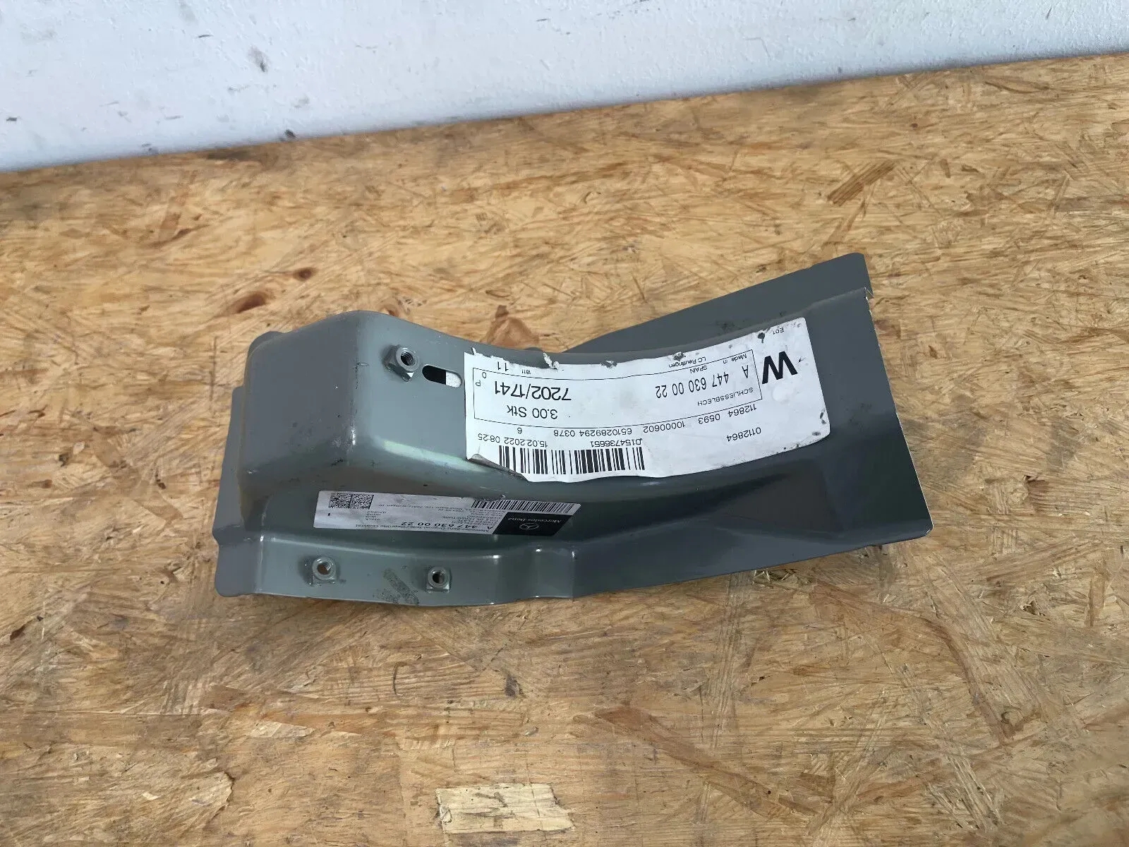 Mercedes Benz VITO W447 Seitenwandverkleidung Schließblech links A4476300022 NEU - Bild 1