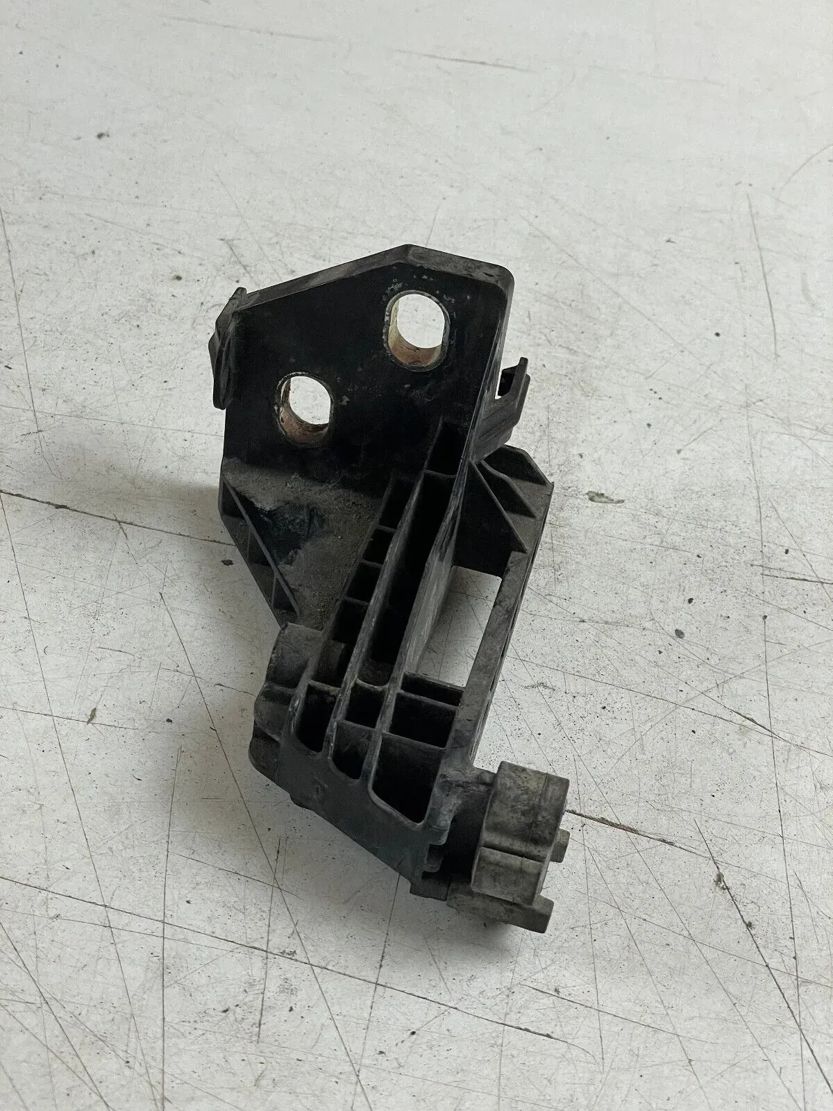 Mercedes Benz C-Klasse W205 RECHTE KÜHLERHALTERUNG A2055014420 - Bild 1