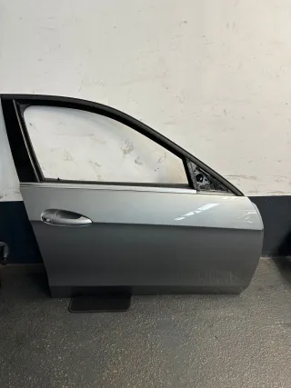 Mercedes W212 MOPF 792 Türe vorne rechts - Bild 1