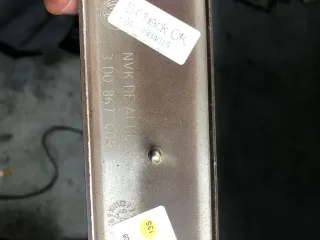 VW Blende Verkleidung Zierleiste vorne links  3D0867409 - Bild 3