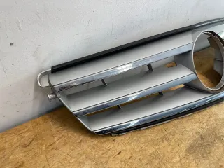 Mercedes-Benz C (W204) Kühlergrill Grill Silber A2048801923  Original - Bild 2