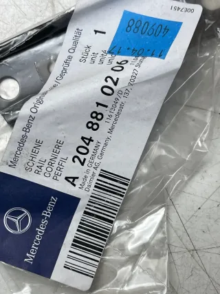 Mercedes-Benz C-Klasse W204 Halter Stoßfänger A2048810206 Neu Original - Bild 3