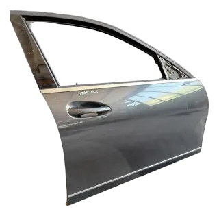 Original W204 Türe VR Lackcode 755 Beschädigt - Bild 2