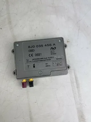 8J0035456A Audi A4 8K A6 4G A8 4H Q5 8R 2-Wege-Signalverstärker - Bild 1