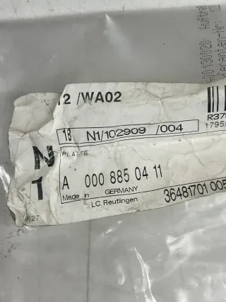 2x Mercedes Befestigungsschraube für Stoßfängerabdeckung Pllatte A0008850411 Neu - Bild 4