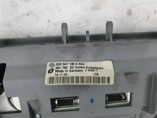 Orig. VW Phaeton 3D2 3,0 TDI Innenraumbeleuchtung Leselampe hinten 3D0947136A - Bild 3