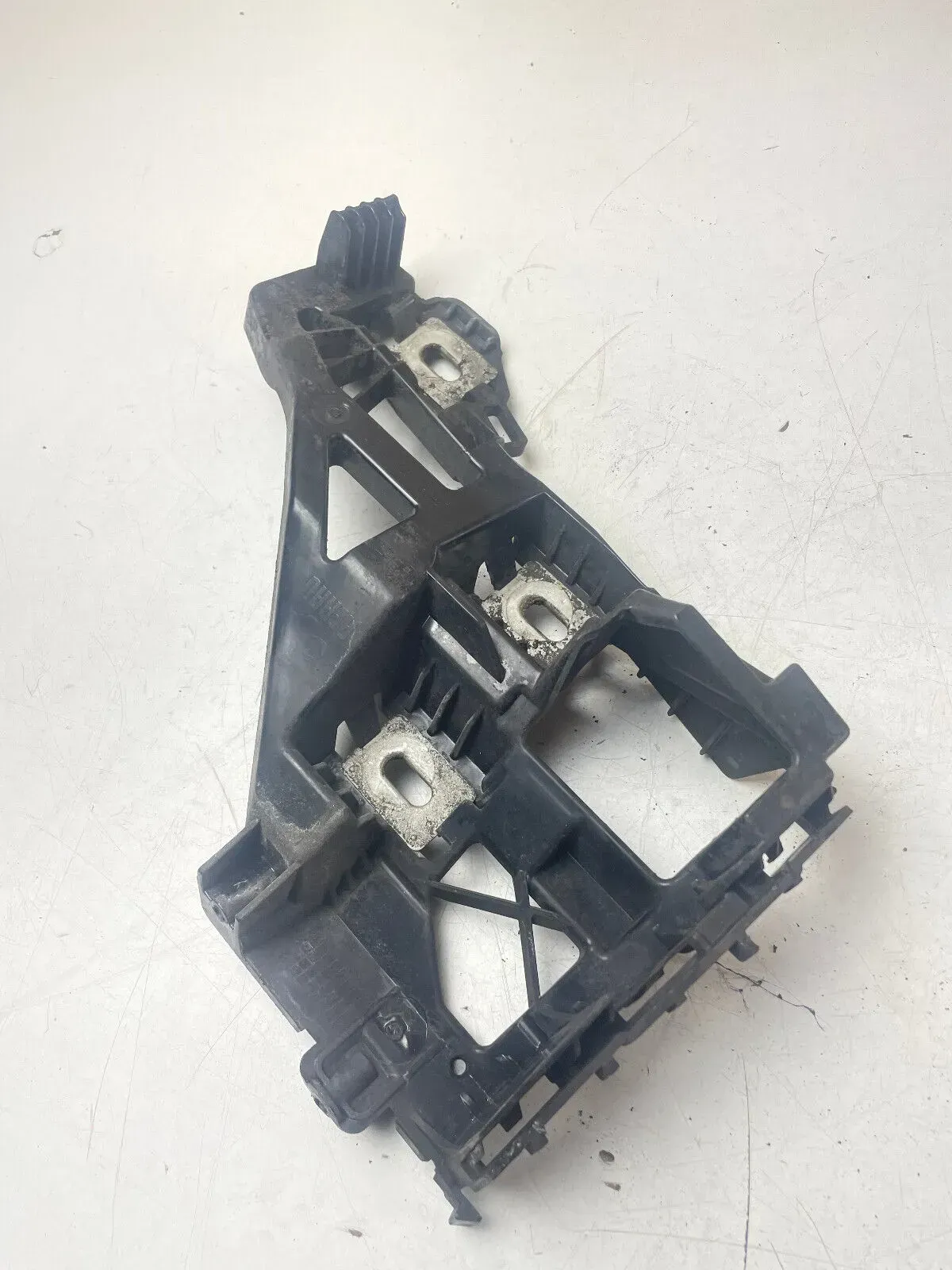 Mercedes S213 T-Mod Halterung Stoßstange hinten rechts Halter A2138851765 - Bild 1