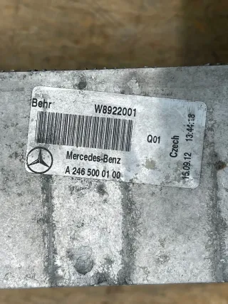 Mercedes-Benz W176 A-Klasse W246 B-Klasse Ladeluftkühler A2465000100 Original - Bild 3