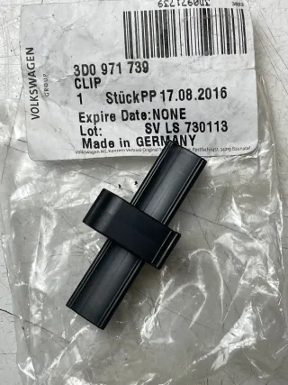 VW Audi Skoda Seat Halter Klammer 3D0971739 - Bild 1