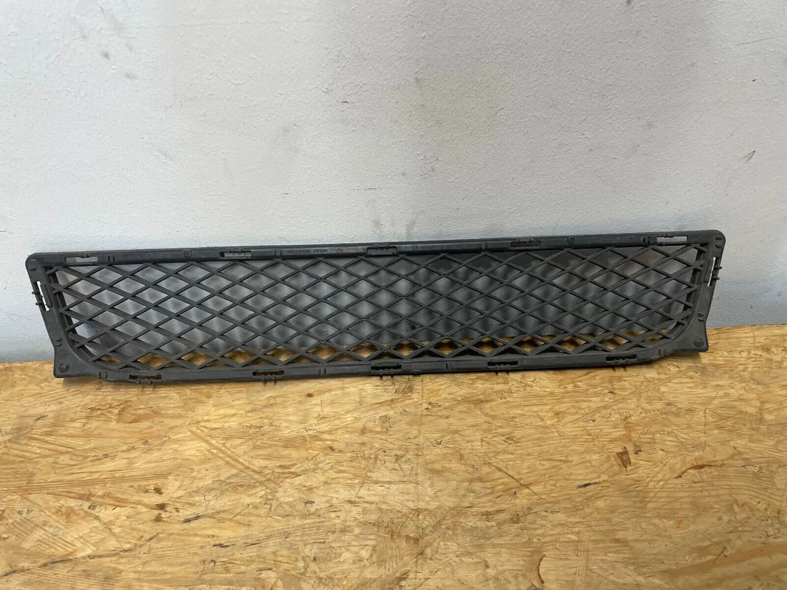 Smart ForTwo 451 Lufteinlassgitter Unterer Grill Frontmittelteil A4518880023 - Bild 1