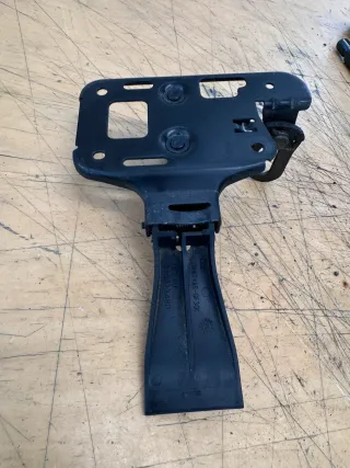 AUDI A5 8T Motorhaubensicherung 8T0823480 - Bild 2