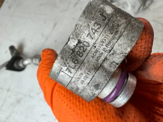 Audi Q7 4L  Klimaanlage Rohrleitung Schlauch 7L6820743J - Bild 2