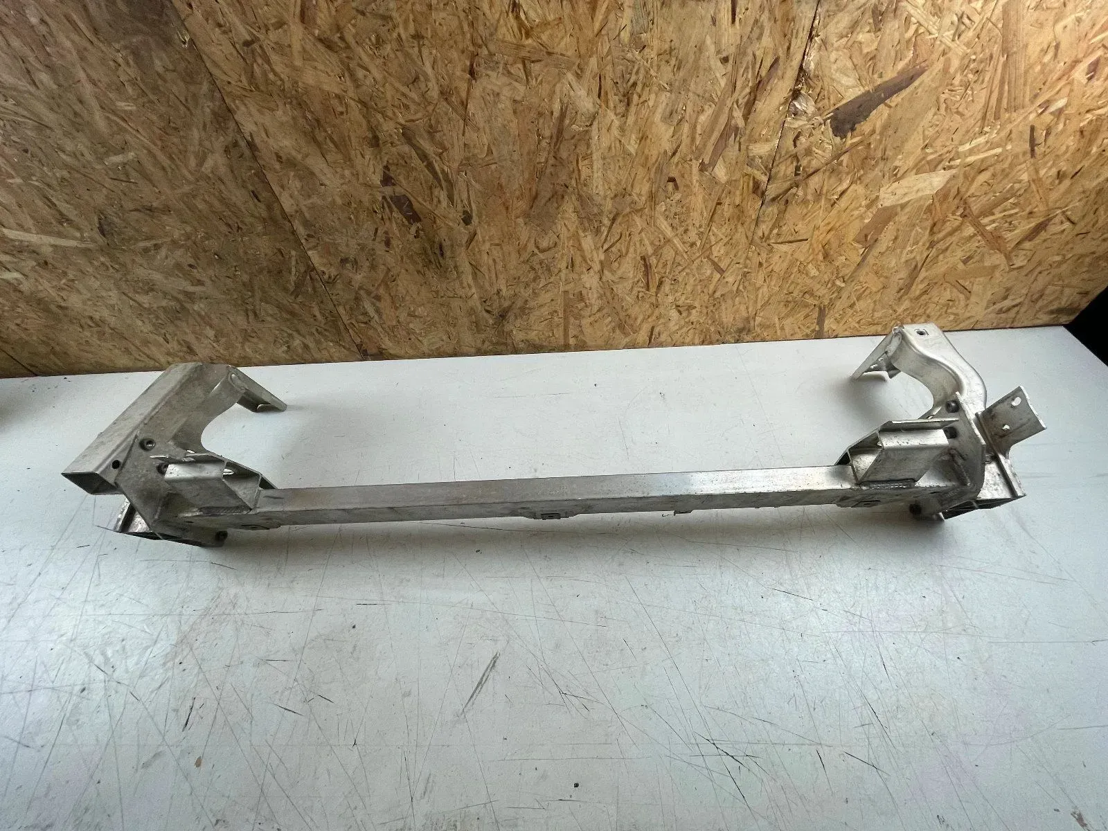 Mercedes Benz W246 Querstrebe Kühlerhalterung A2466200019 - Bild 1