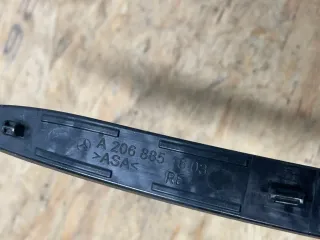 Mercedes Benz W206 Abdeckung Stoßstange A2068851603 - Bild 3