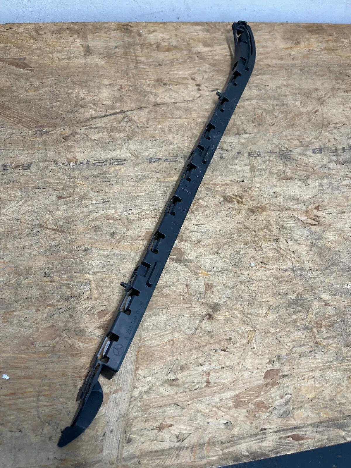 Mercedes W218 X218 Heckstoßstange Halterungen Rechts A2188800930 - Bild 1