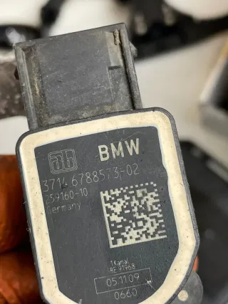BMW 7er F01 F02 Höhenstandssensor Niveausensor 37146788573 / 6788573 - Bild 2