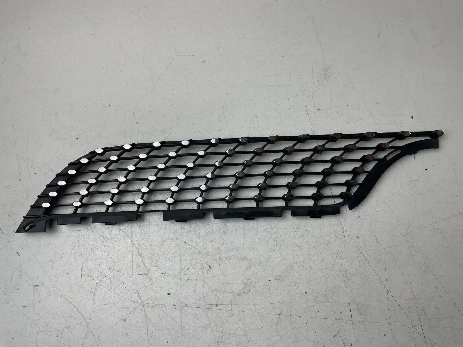 Mercedes A Kl. W177 AMG Ziergitter Gitter Abdeckung Grill rechts A1778880600 - Bild 1