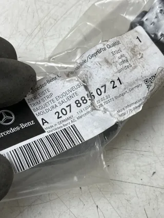 Mercedes E Klasse W207 Halter Stosßtange hinten links A2078850721 Neu Original - Bild 3