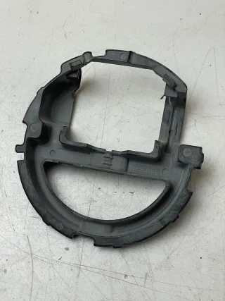Mercedes W205 C200 Radarsensor Halterung Halter Träger  A2058880200 - Bild 2