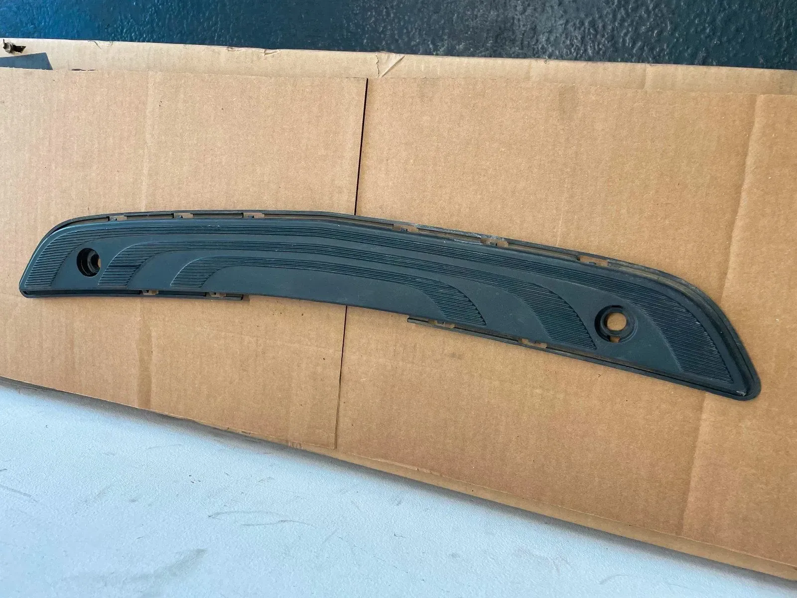 Mercedes Benz Sprinter W907 Stoßstangenplatte vorne A9078850500 - Bild 1