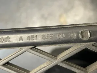 Smart ForTwo 451 Lufteinlassgitter Unterer Grill Frontmittelteil A4518880023 - Bild 3